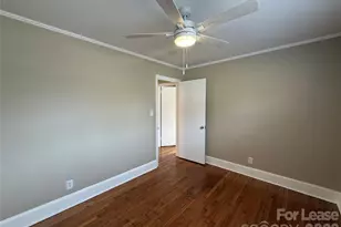 1422 Orvis St, Charlotte, NC 28216 - Photo 15