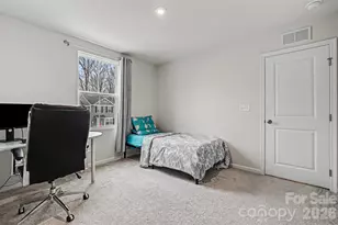 5141 Rustling Pnes Ct, Charlotte, NC 28215 - Photo 21