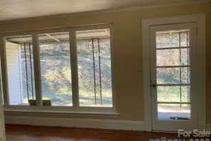 626 3rd Ave Dr SE, Hickory, NC 28602 - Photo 5