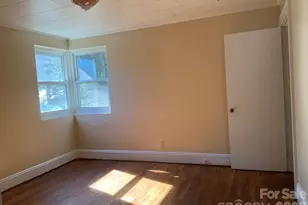 626 3rd Ave Dr SE, Hickory, NC 28602 - Photo 15