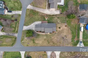 1808 Cameron Heights Cir, Denver, NC 28037 - Photo 35