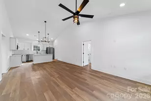 412 S Hill St, Gastonia, NC 28052 - Photo 11