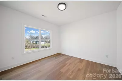 412 S Hill Street, Gastonia, NC 28052 - Photo 23