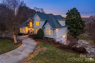 308 41st Ave Pl NW, Hickory, NC 28601 - Photo 1