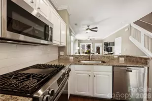 1073 Park West Dr, Charlotte, NC 28209 - Photo 5