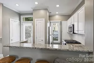 1073 Park West Dr, Charlotte, NC 28209 - Photo 5