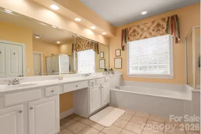 8124 Oratorio Place, Charlotte, NC 28270 - Photo 17