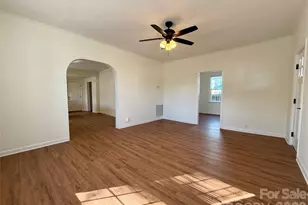 321 S Weldon St, Gastonia, NC 28052 - Photo 7