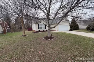 1025 Cranston Crossing Pl, Indian Trail, NC 28079 - Photo 3