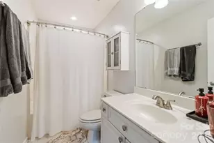 4566 Antelope Ln, Charlotte, NC 28269 - Photo 19