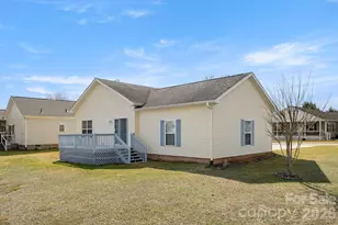 403 Sassafras Dr, Hendersonville, NC 28739 - Photo 3