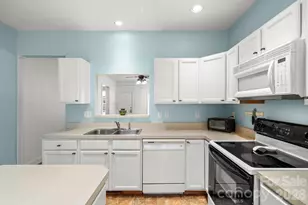 403 Sassafras Dr, Hendersonville, NC 28739 - Photo 11