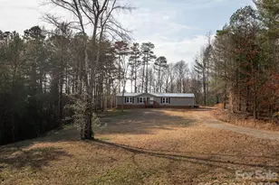 3013 Bonnie Ln, Hildebran, NC 28637 - Photo 3