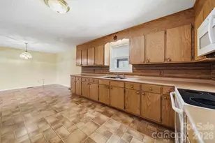 4698 Forest View Rd, Blacksburg, SC 29702 - Photo 17