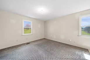 4698 Forest View Rd, Blacksburg, SC 29702 - Photo 29