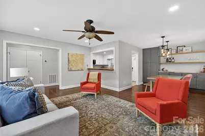 3400 Driftwood Drive, Charlotte, NC 28205 - Photo 3