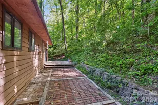 8 Shadywood Cir, Asheville, NC 28803 - Photo 9