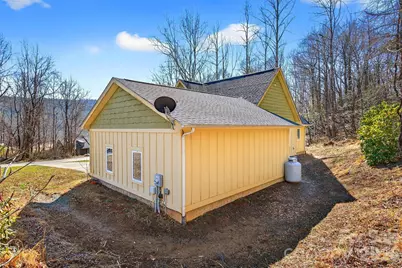 741 Blue Ridge Drive N, Marion, NC 28752 - Photo 39