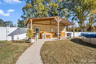 187 E High Rd, Bostic, NC 28018 - Photo 3