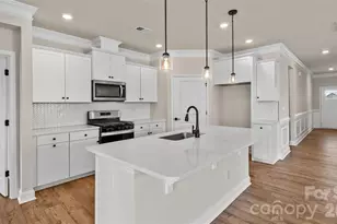 662 River Btm Rd, Fletcher, NC 28732 - Photo 5