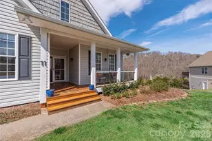 11 Briar Ridge Dr, Fairview, NC 28730 - Photo 5