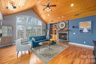 11 Briar Ridge Dr, Fairview, NC 28730 - Photo 9