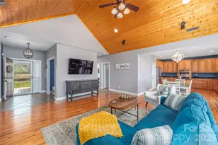 11 Briar Ridge Dr, Fairview, NC 28730 - Photo 11