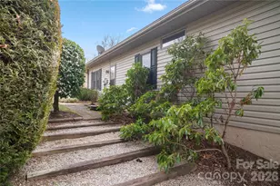 105 Fairway Knoll Dr, Hendersonville, NC 28739 - Photo 7