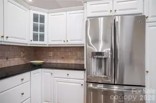 105 Fairway Knoll Dr, Hendersonville, NC 28739 - Photo 31