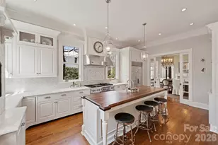 1136 Queens Rd, Charlotte, NC 28207 - Photo 11