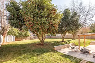 1933 Bentley Pl, Charlotte, NC 28205 - Photo 23