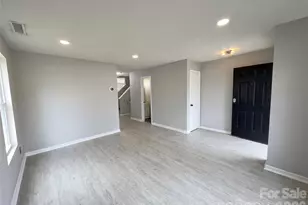 1911 Almond Hills Dr, Charlotte, NC 28262 - Photo 3