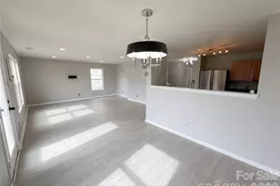 1911 Almond Hills Dr, Charlotte, NC 28262 - Photo 11