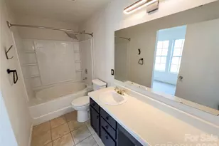 1911 Almond Hills Dr, Charlotte, NC 28262 - Photo 15