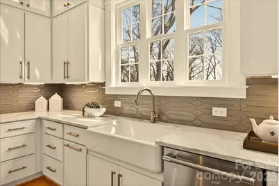 1718 Seifert Circle, Charlotte, NC 28205 - Photo 21