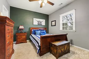 3206 Selwyn Farms Ln, Charlotte, NC 28209 - Photo 3