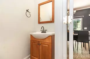 2108 Sardony Ln, Charlotte, NC 28213 - Photo 9