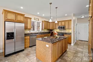 1410 Mountain Meadow Dr, Hendersonville, NC 28739 - Photo 13