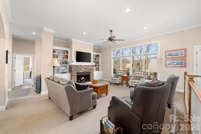 1410 Mountain Meadow Drive, Hendersonville, NC 28739 - Photo 9