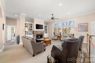 1410 Mountain Meadow Dr, Hendersonville, NC 28739 - Photo 9