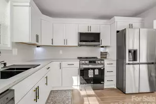 1325 W Nc Hwy 150 Hwy, Lincolnton, NC 28092 - Photo 11