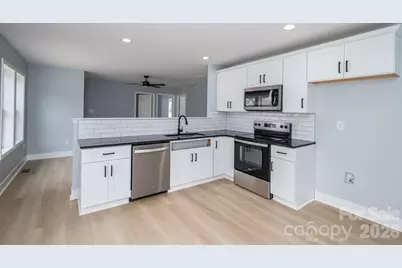 1010 E Catawba Street, Lincolnton, NC 28092 - Photo 13