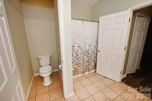 5505 Creek Point Dr, Hickory, NC 28601 - Photo 27