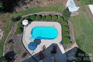 5505 Creek Point Dr, Hickory, NC 28601 - Photo 5