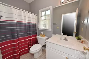 5505 Creek Point Dr, Hickory, NC 28601 - Photo 21