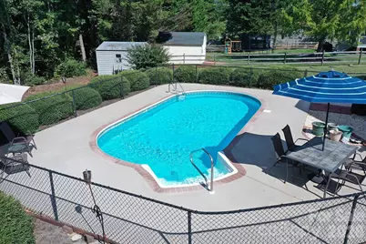 5505 Creek Point Drive, Hickory, NC 28601 - Photo 3