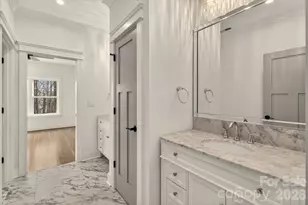 1714 Seifert Cir, Charlotte, NC 28205 - Photo 31