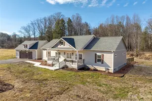 90 Saddle Club Ln, Hendersonville, NC 28739 - Photo 3