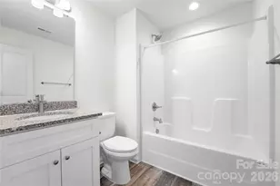 6717 Brushwood Dr, Charlotte, NC 28262 - Photo 21