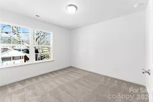 6717 Brushwood Dr, Charlotte, NC 28262 - Photo 19